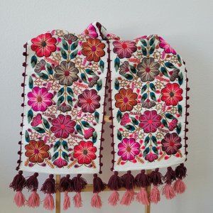 Embroidery Floral, Peruvian Hand-Woven Table Runner |Multi Color Flowers Peruvia